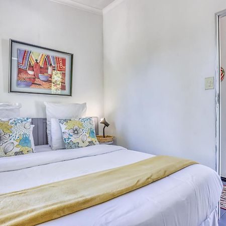 The Bedford Manor 호텔 켄투리온 외부 사진